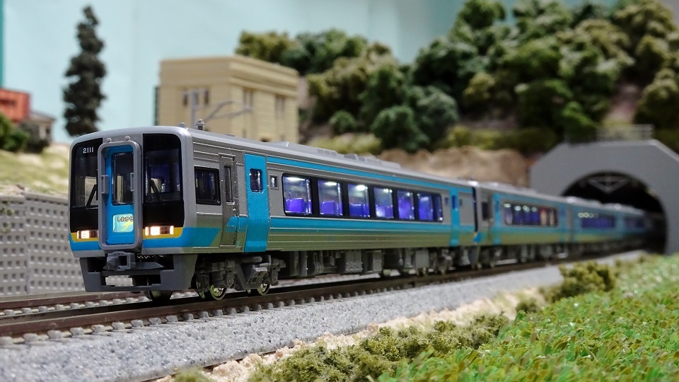 JR四国2000系 特急「しおかぜ・いしづち」 - ビスタ模型鉄道