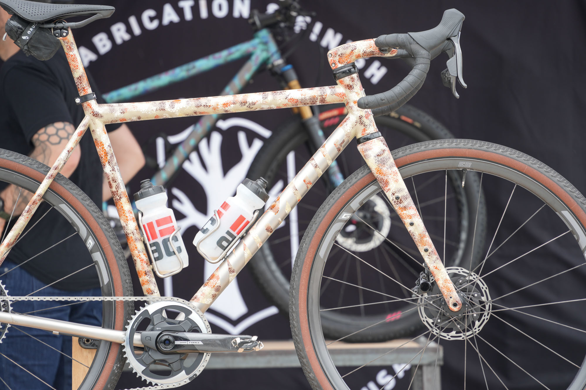 アメリカ】アンバウンドグラベル2024への道-day6 エキスポ、350XL