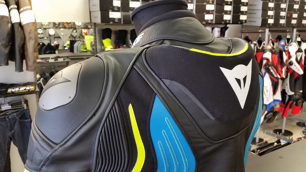 まずは形からでもカッコ良く『SUPER SPEED 3 LEATHER JACKET』