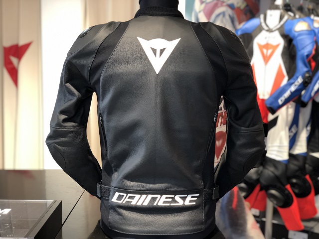 快適性と軽量性に優れた新定番スポーツレザージャケット”SPORT PRO