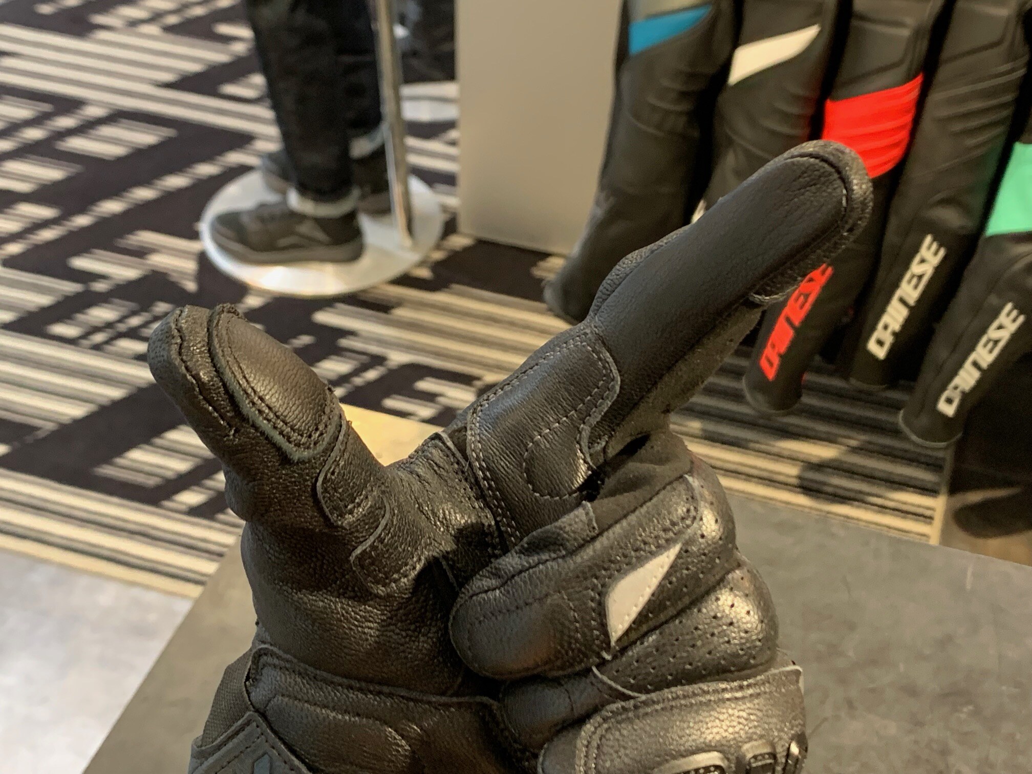 暑いシーズンを快適にするお勧めのメッシュグローブ