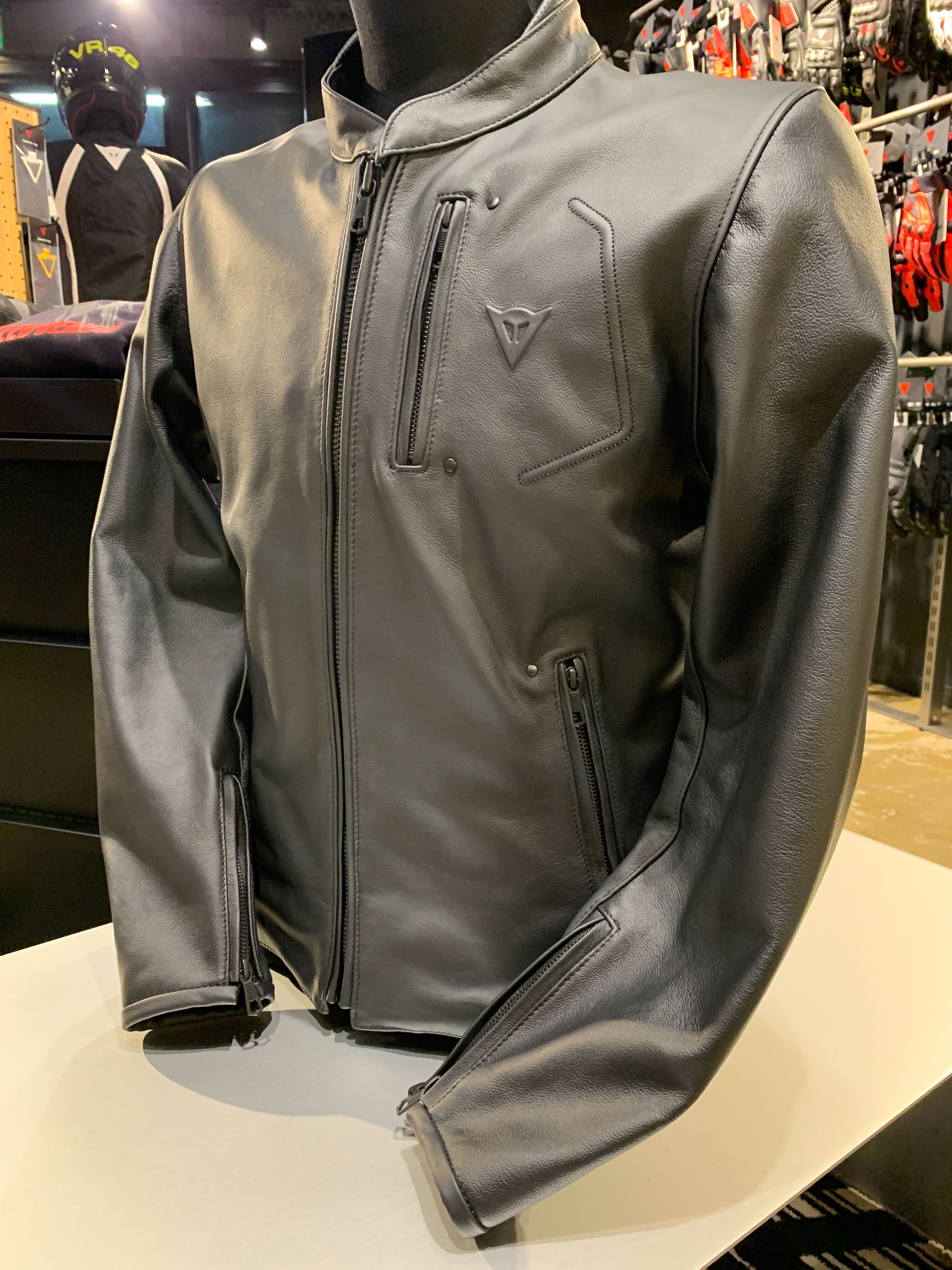 シンプルでスタイリッシュ！新作レザージャケット【FULCRO】のご紹介です