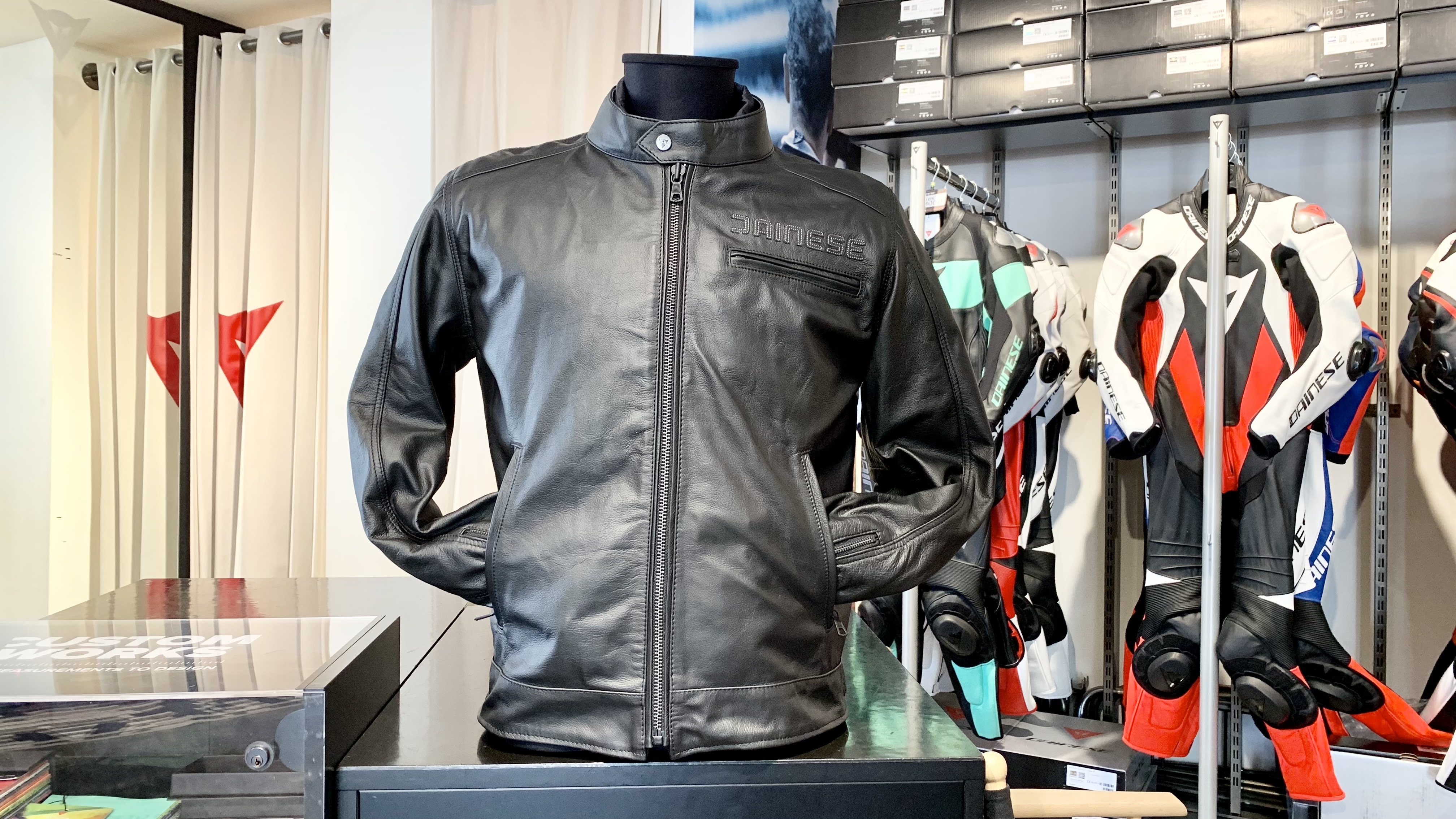上質なレザーが人気の”ZAURAX LEATHER JACKET”大き目サイズ入荷しました