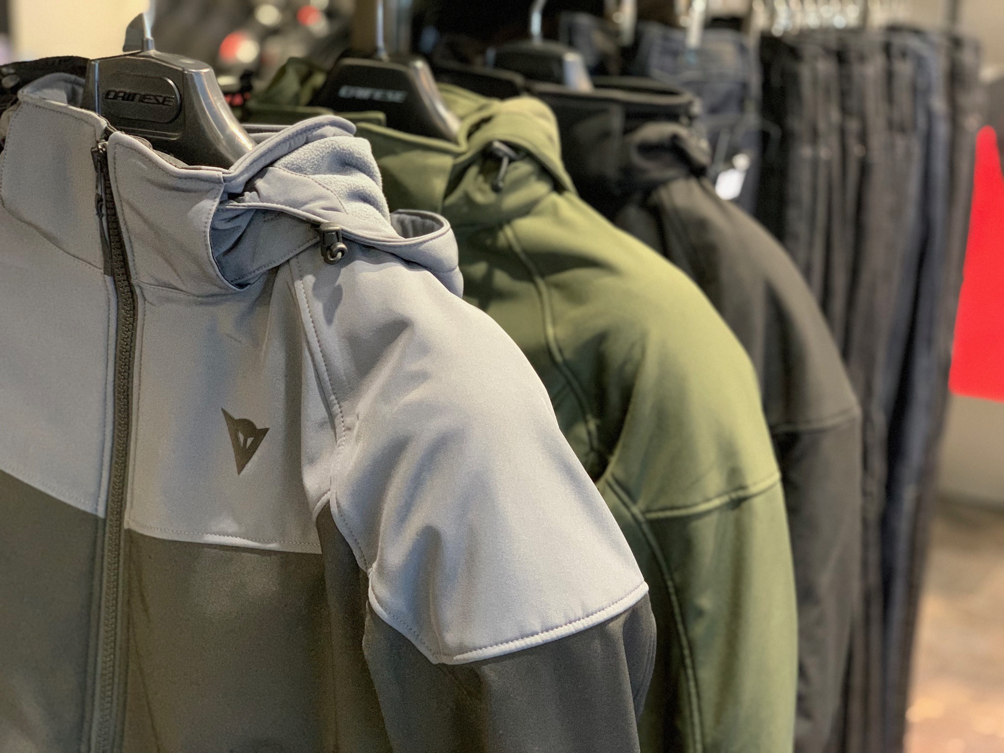 バイクジャケットを感じさせない人気のテキスタイルモデル【IGNITE TEX】