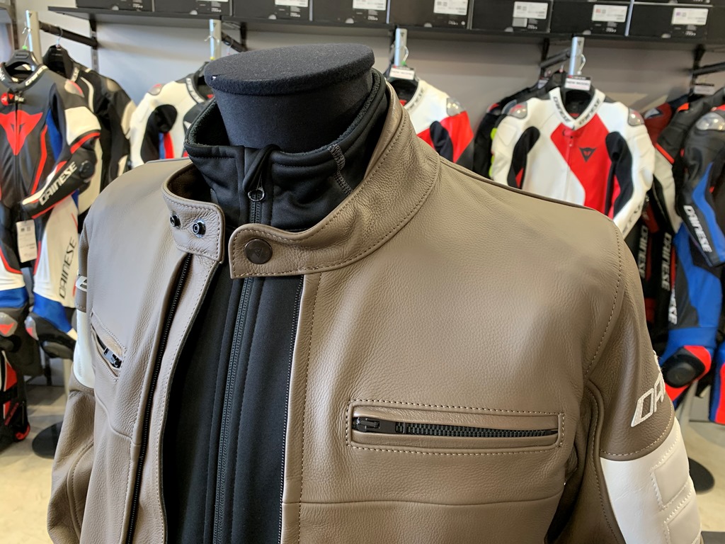 木枯らしが吹く季節にお勧めのインナー第二弾『NO WIND LAYER D1』