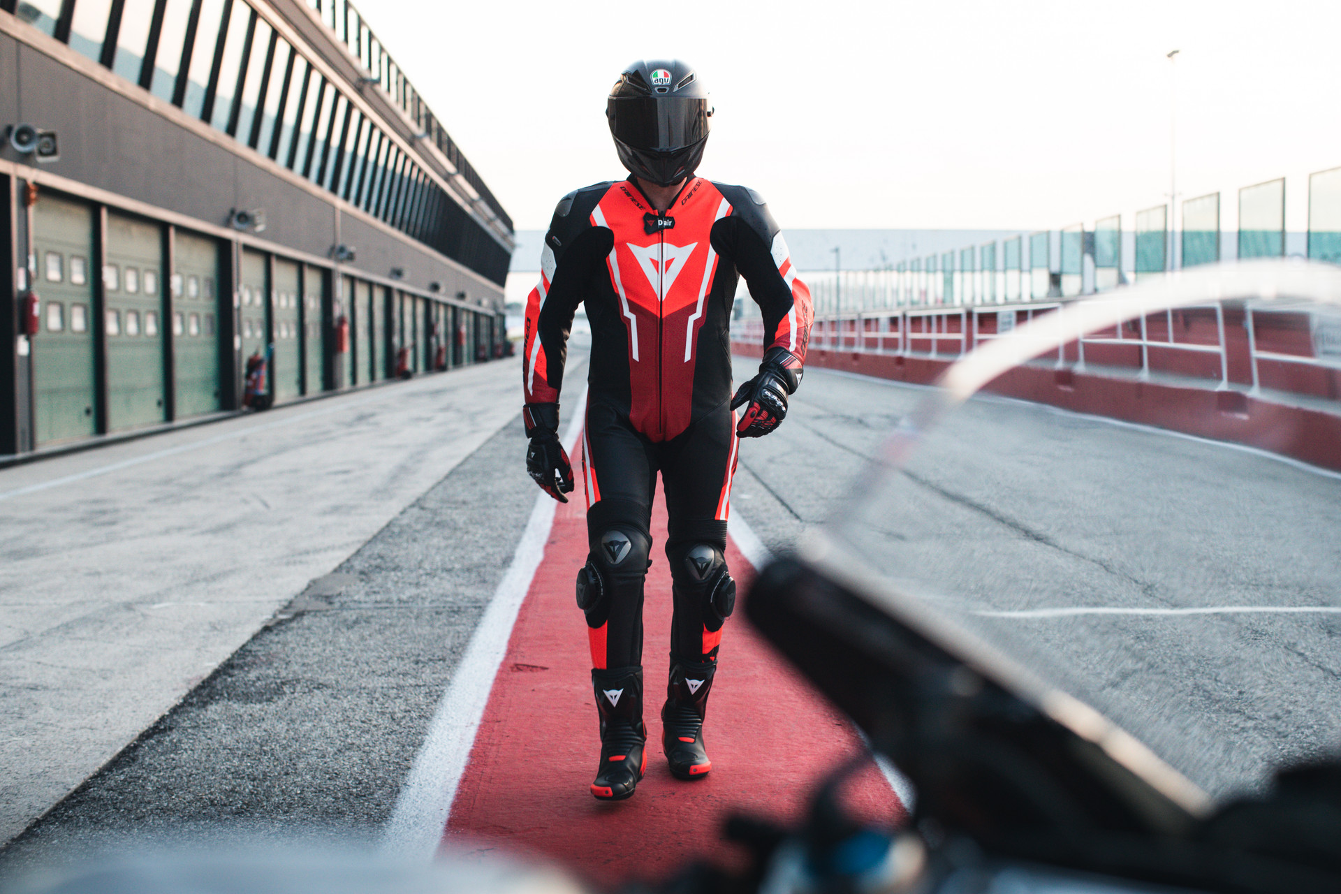 ダイネーゼ大阪 Dainese Osaka | オフィシャルWEBサイト | 革ツナギ