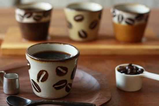 工房十鶴・コーヒー豆柄の小さなフリーカップ | カモシカ雑貨店 ブログ