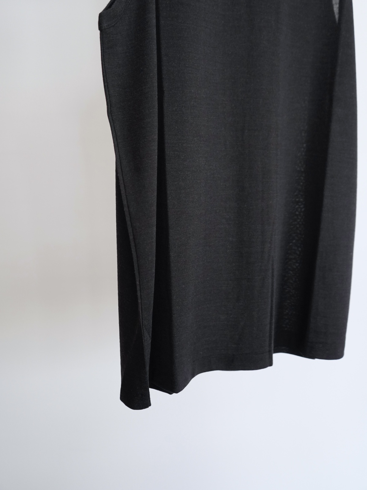 COMOLI」サマーウールタンクトップ