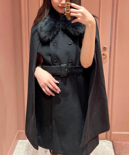 EIMY ISTOIRE（エイミーイストワール）の「フェイクファーカラーマント