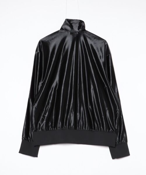 adidas（アディダス）の「Q3 オーバーサイズ トラックトップ