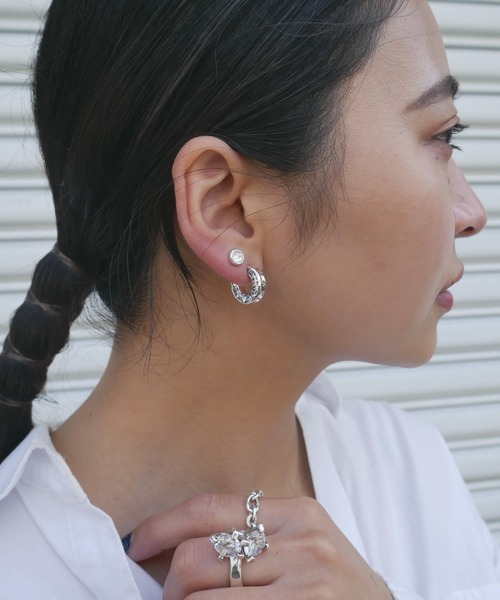 e.m.（イーエム）の「ジルコニア埋め込みフープピアス（ピアス（片耳用