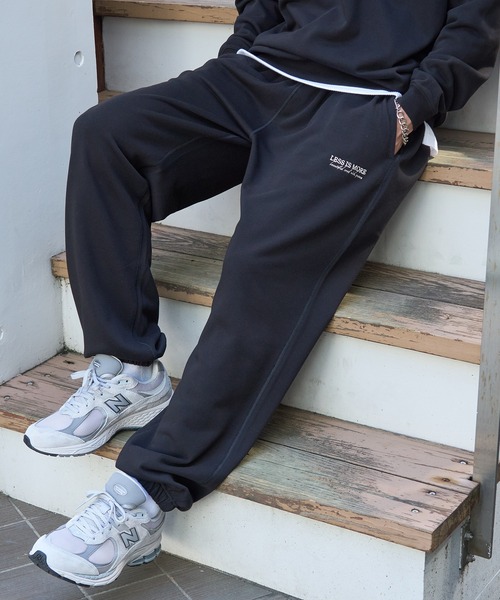 セール】【MAISON CLUB】ワンポイント刺繍スウェットパンツ LESS IS