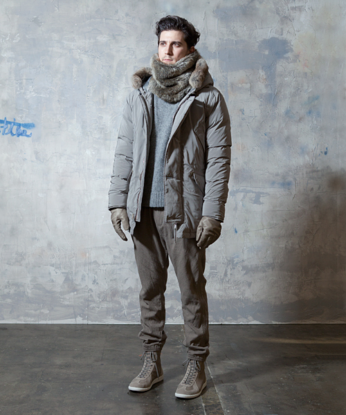 nonnative（ノンネイティブ）の「nonnative - EXPLORER HOODED DOWN