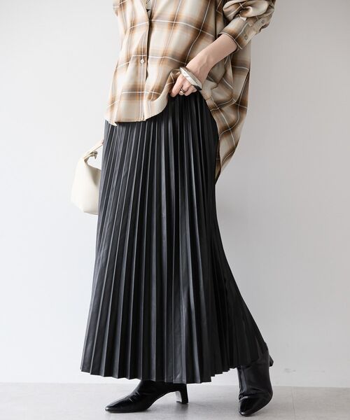 AMERICAN HOLIC（アメリカンホリック）の「フェイクレザープリーツ