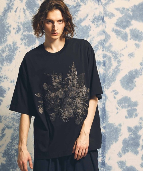 ユニセックスアイテム》フラワー刺繍プライムオーバーTシャツ【MAISON