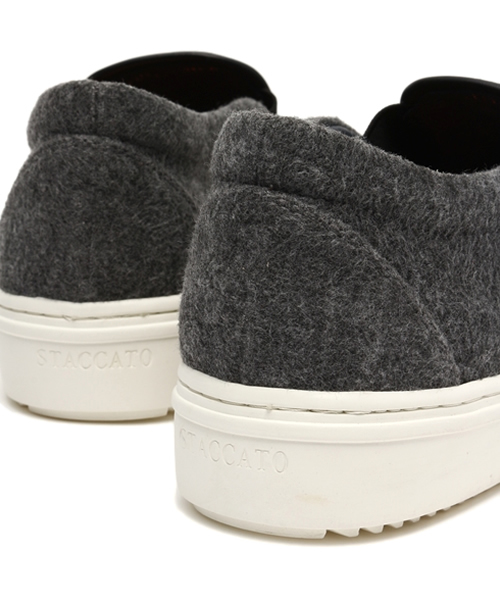 STACCATO（スタッカート）の「ラインストーンスリッポン（スリッポン