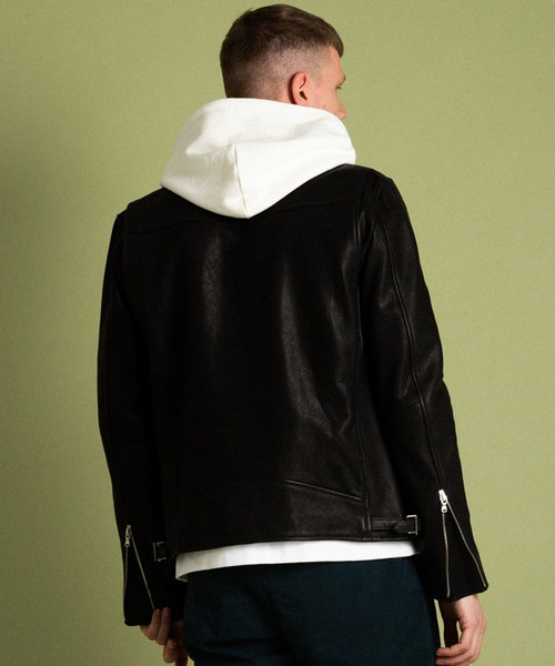 UNITED TOKYO（ユナイテッドトウキョウ）の「カーフレザーダブル