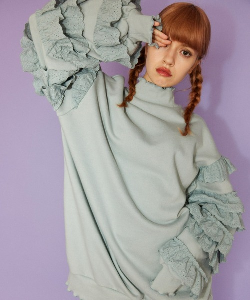 Candy Stripper（キャンディストリッパー）の「FRILL SLEEVE SWEAT