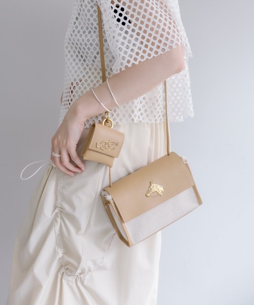 ear PAPILLONNER（イアパピヨネ）の「