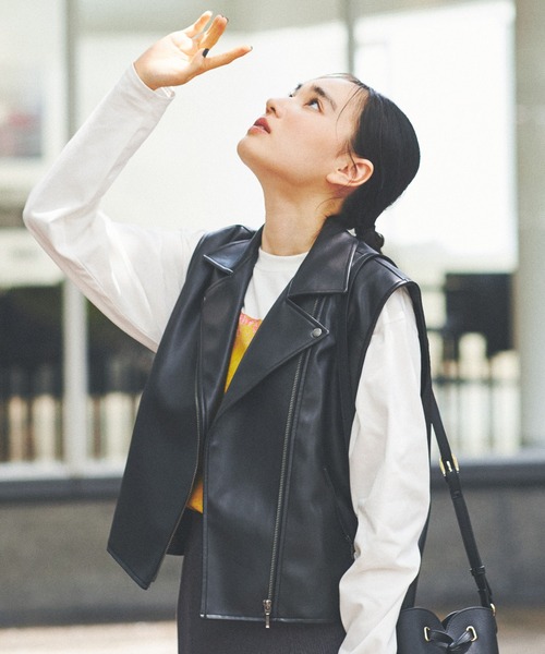 セール】シンセティックレザーノースリーブジャケット（ライダース