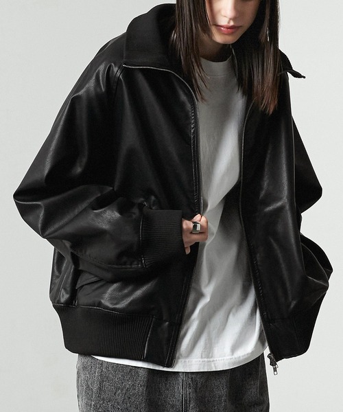 julius レザー ハイネック フードコート org.jpg