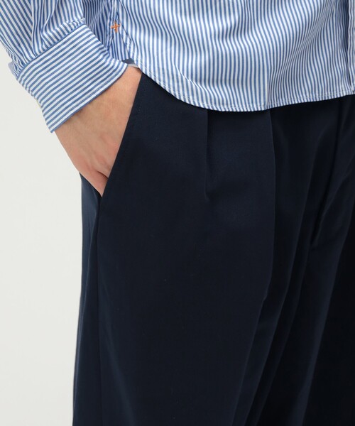 2 Pleats Trousers PE Twill（チノパンツ）｜BEAMS PLUS（ビームス
