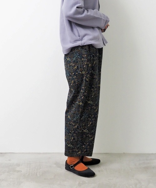 NARU FACTORY（ナルファクトリー）の「動物と森のコーデュロイエッグ