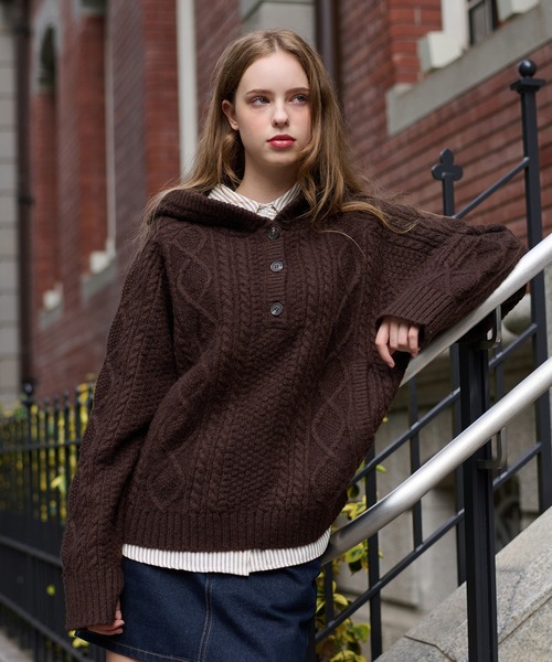 hazyl（ヘイジル）の「cable knit foodie / ケーブルニットフーディ