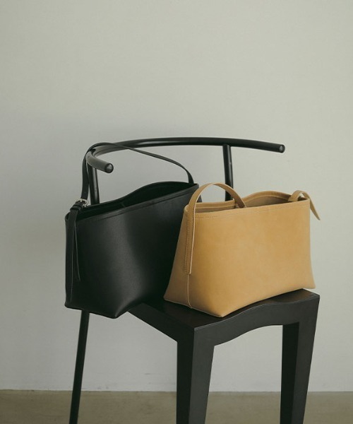 ETRE TOKYO（エトレトウキョウ）の「ナローショルダーランドスケープ