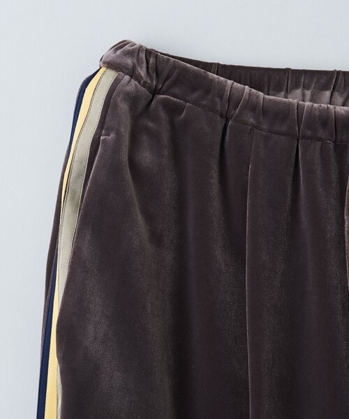 6（ロク）の「＜6(ROKU)＞ベロア3ライン パンツ（その他パンツ）」 - WEAR