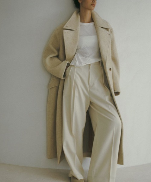 ETRE TOKYO（エトレトウキョウ）の「ダブルブレストウールコート