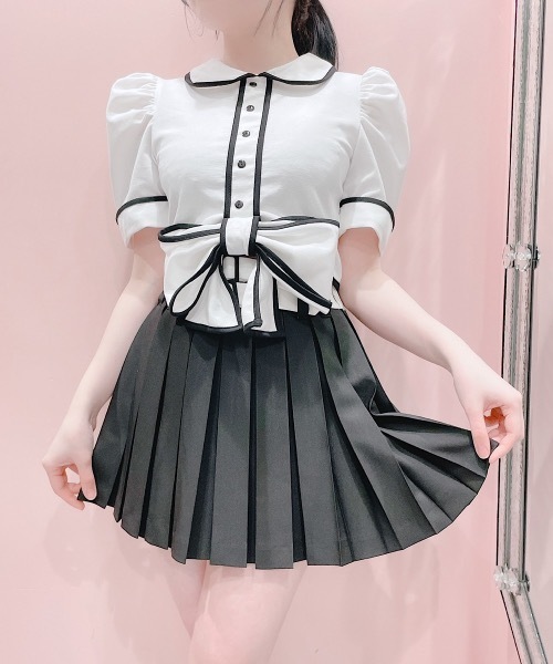 lilLilly（リルリリー）の「ダブルベルトプリーツスカート（スカート