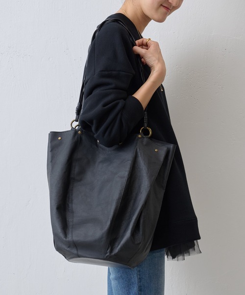 BEARDSLEY（ビアズリー）の「チューリップレザーバッグ（ショルダー