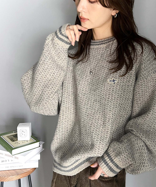セール】レトロな配色がお洒落映え。刺繍ワッペンジャカードニットプル