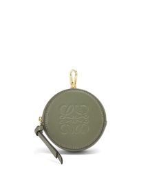 LOEWE（ロエベ）の「ボトルキャップ ドローストリングポーチ