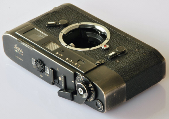 leica_m5_worn06.jpg