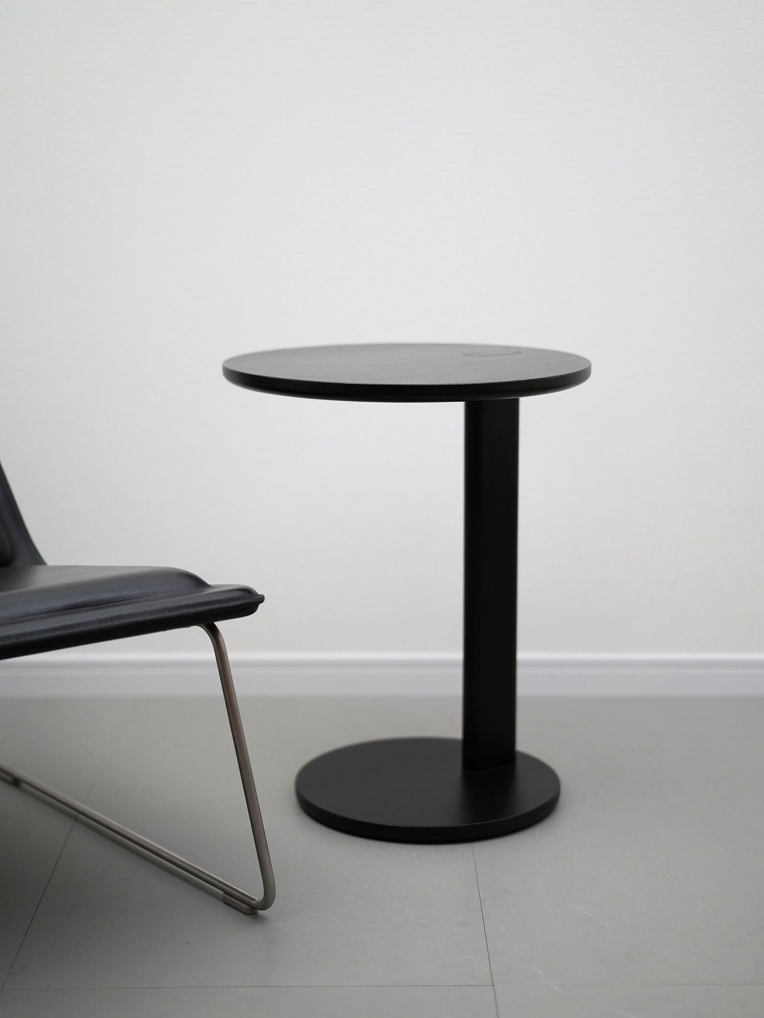 エレファント サイドテーブル ブラック クリスチャン・ハース