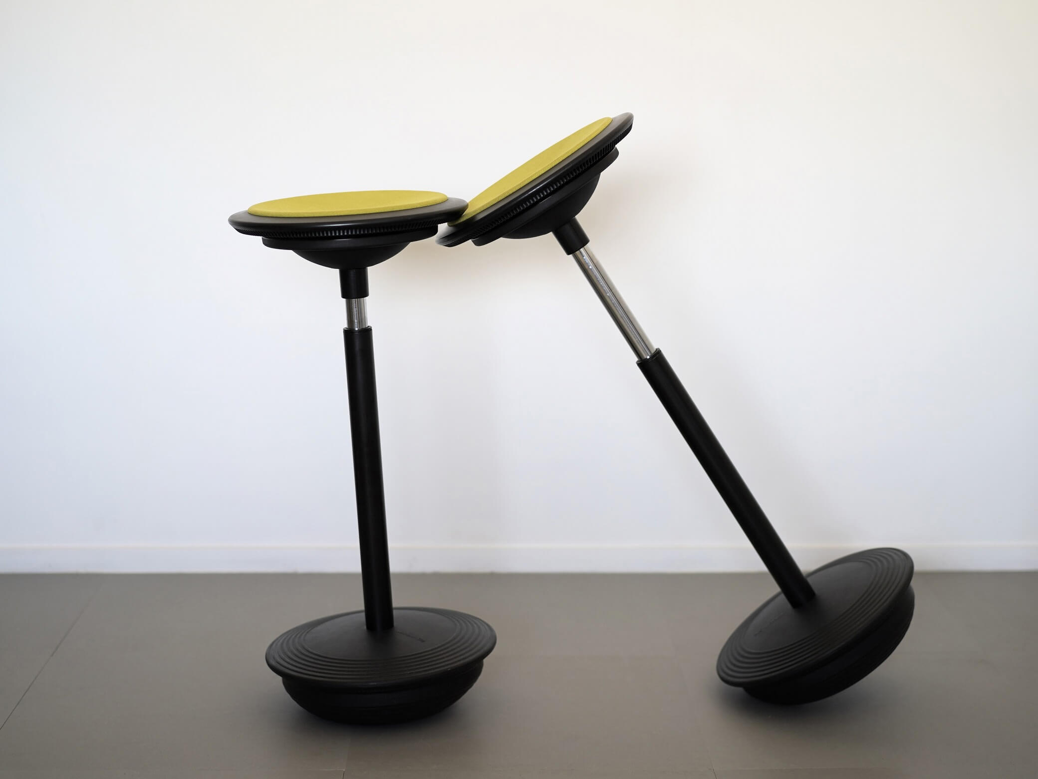 スティッツ 昇降スツール ハーフシーティングチェア ウィルクハーン