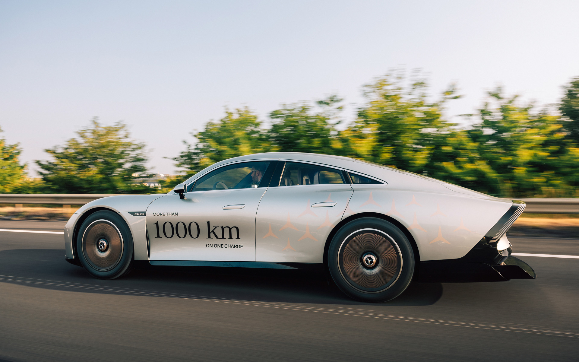メルセデス・ベンツ、バッテリEV「VISION EQXX」が1充電で1202km走破