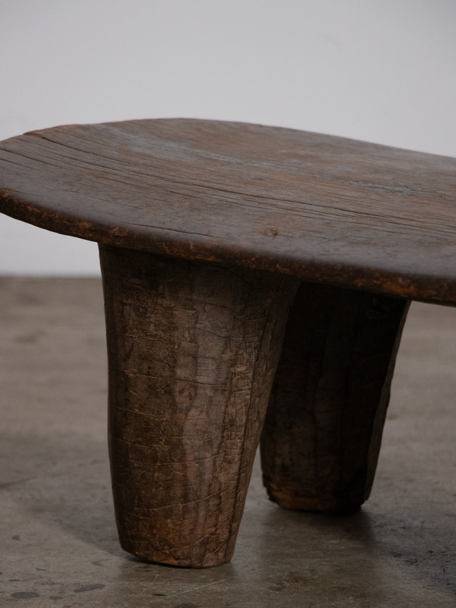 セヌフォスツール