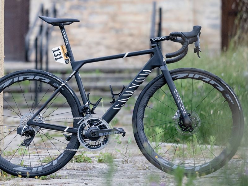 キャニオンの超軽量オールラウンドロードバイク「アルティメット」2024