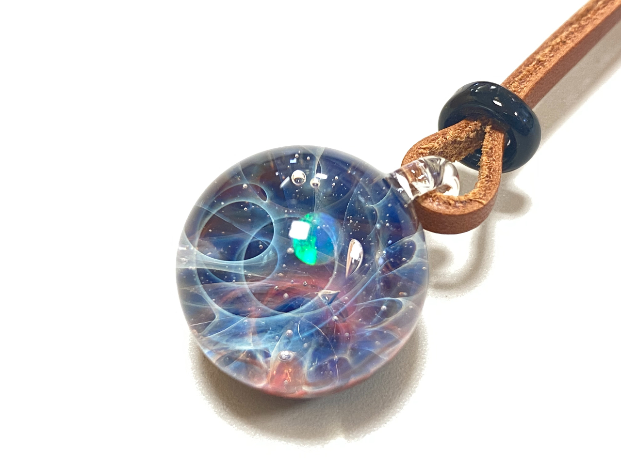 富山市×ガラスのアクセサリー作り体験】透明度抜群!｜宇宙ガラス