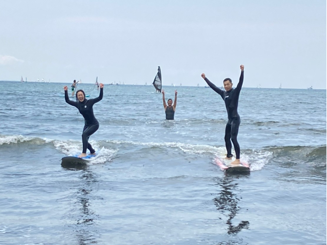 湘南・江ノ島】初心者向けサーフィンレッスン！用具レンタル等全て込み