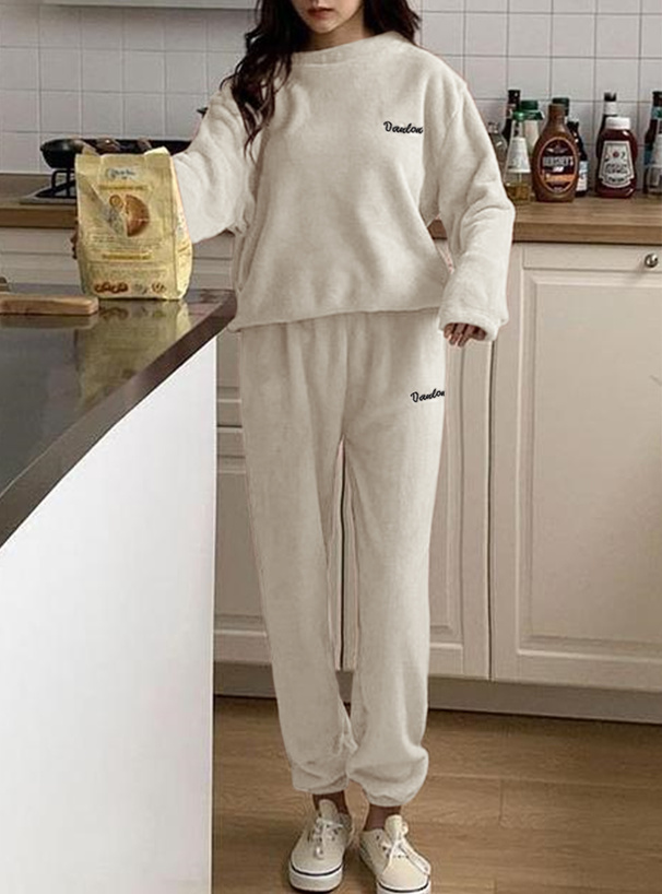 トップス×ロングパンツロゴ刺繍ファーセットアップ[ac2516