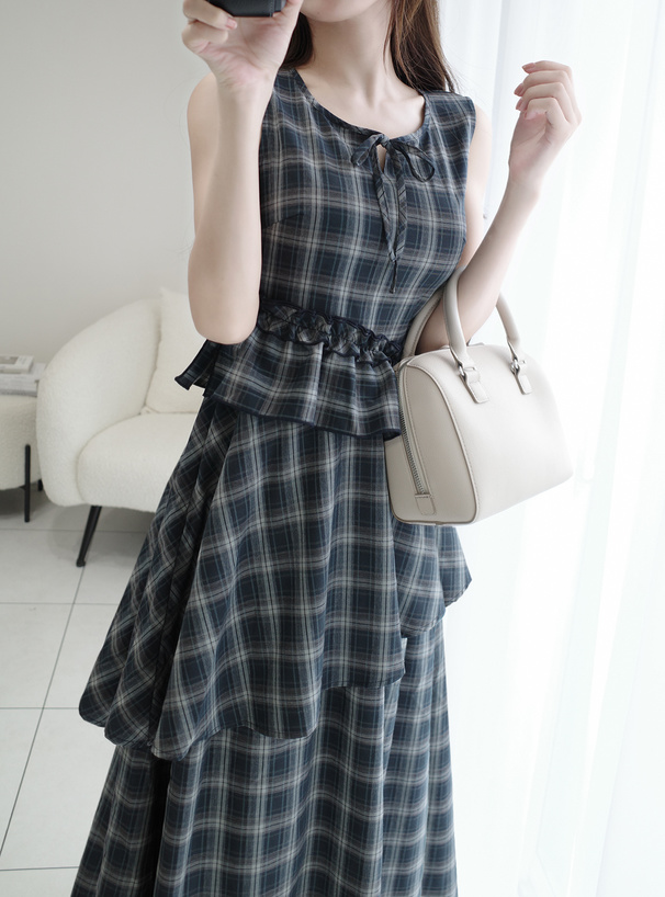 Curios tokyo ノースリーブチェックフリルワンピースチェック柄