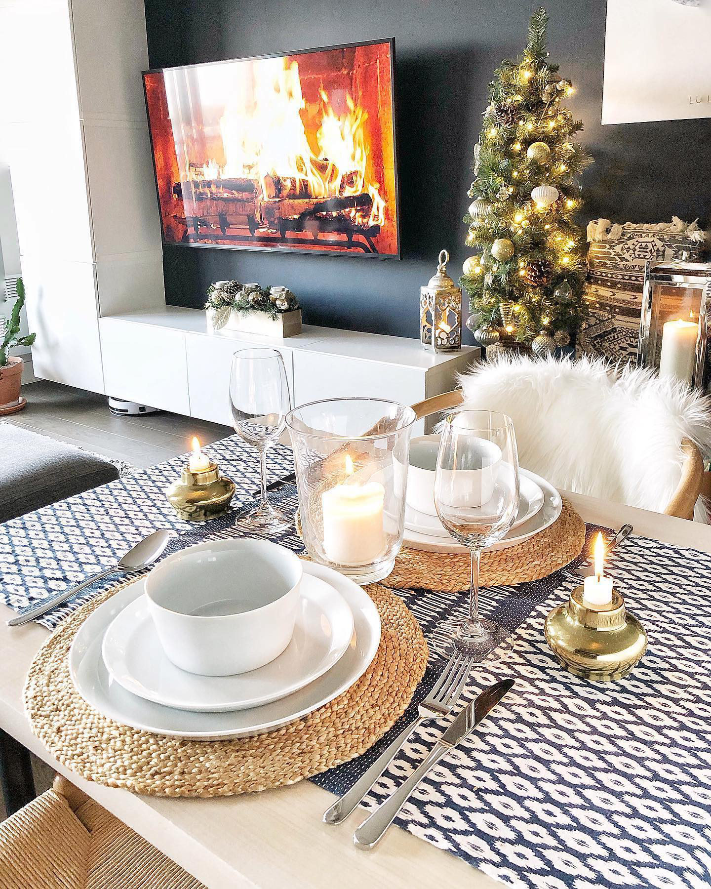 Verge Dinner Plates, Set of 8 + Reviews | Crate & Barrel