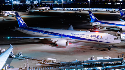 JA795A | Boeing 777-300ER | 61514 | JetPhotos