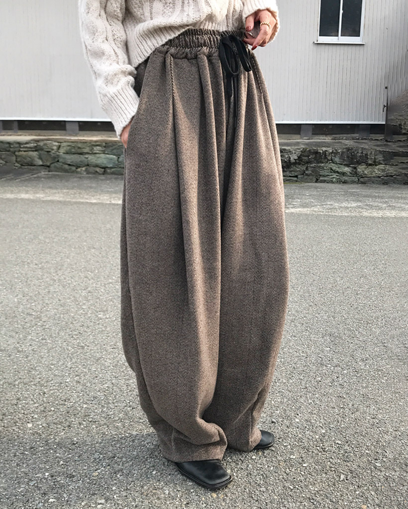 ウールヘリンボーンバルーンパンツ | ファッション通販サイト NUGU