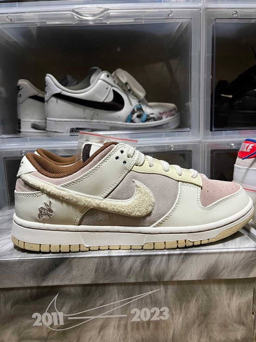 ナイキ ダンク ロー イヤー オブ ザ ラビット 