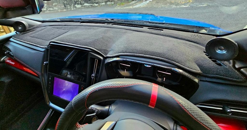 Sunland スバル レヴォーグ VN系専用ダッシュボードマット のパーツ